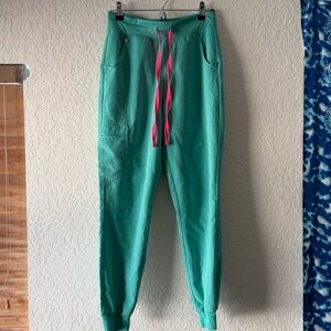 FIGS surgical green Jogger Pants with pink Drawstring small scrub